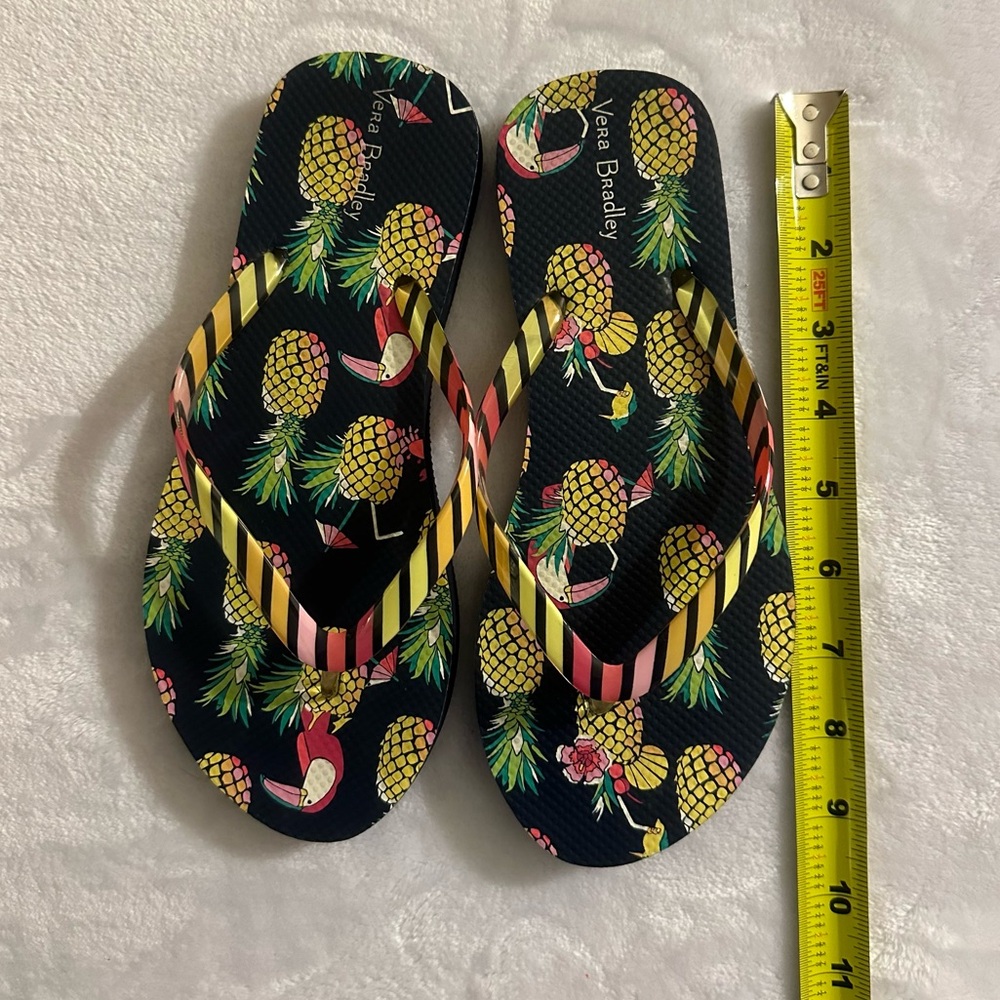 Vera Bradley women’s small pineapple print flip flop sandals. Multi color. NWOT - Picture 4 of 5